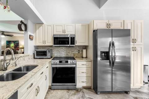 3007 Casa Rio Court, Palm Beach Gardens FL - photo 9 of 41