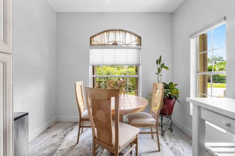 3007 Casa Rio Court, Palm Beach Gardens FL - photo 8 of 44