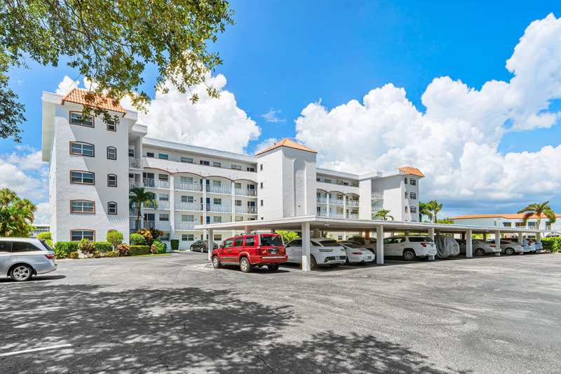 2 bedroom Condominium at 29 Yacht Club Drive #304, Ports O Call Condo S A, B, C And D, North Palm Beach — photo 1