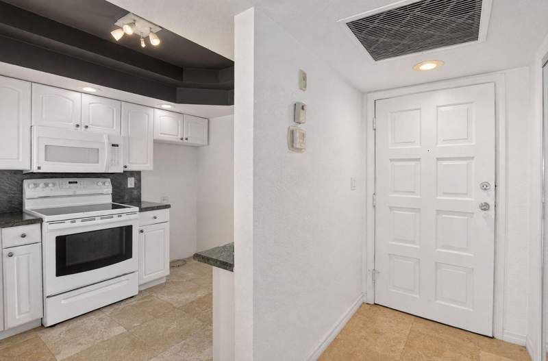 2 bedroom Condominium at 2871 N Ocean Boulevard #C309, San Remo Condo, Boca Raton — photo 3