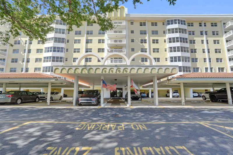 1 bedroom Condominium at 2500 NE 48th Lane #606, Country Club Towers Condo, Fort Lauderdale — photo 2