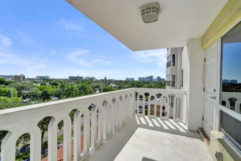 2500 NE 48th Lane #606, Fort Lauderdale FL - photo 8 of 37
