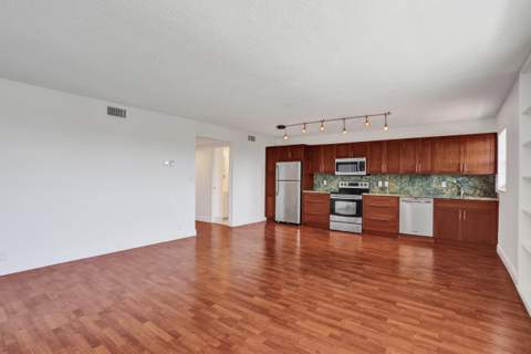 2500 NE 48th Lane #606, Fort Lauderdale FL - photo 10 of 37