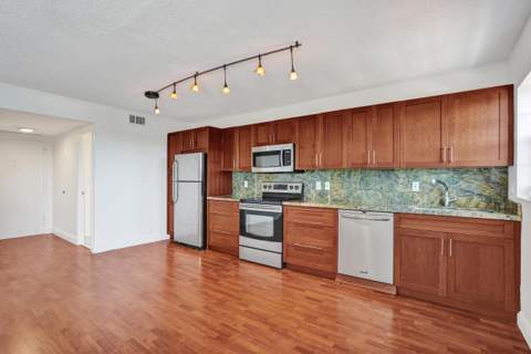 2500 NE 48th Lane #606, Fort Lauderdale FL - photo 15 of 37