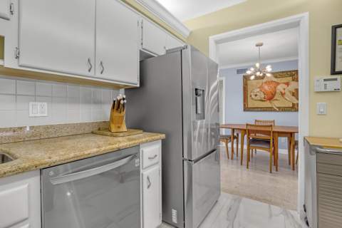 306 Cascade Lane, Palm Beach Shores FL - photo 15 of 53