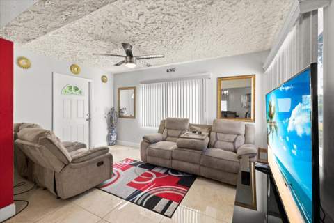 508 NE 2nd Terrace, Deerfield Beach FL - photo 13 of 32