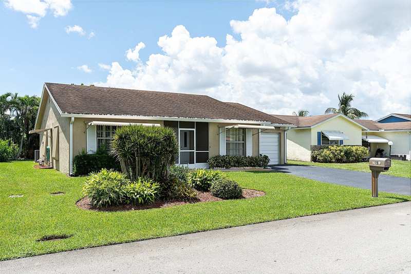 2 bedroom Single Family Residence at 7184 Pine Manor Drive, Lucerne Lake Homes, Lake Worth — photo 1