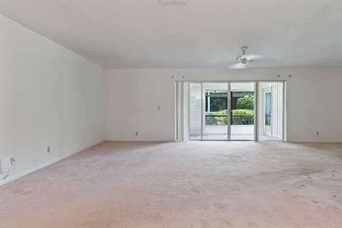 7184 Pine Manor Drive, Lake Worth FL - photo 13 of 47