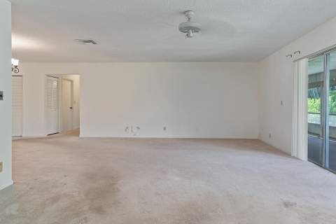 7184 Pine Manor Drive, Lake Worth FL - photo 14 of 47