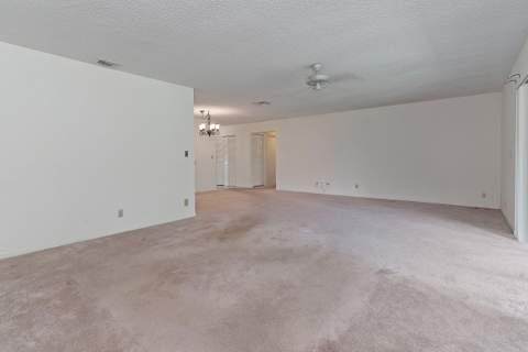 7184 Pine Manor Drive, Lake Worth FL - photo 15 of 47