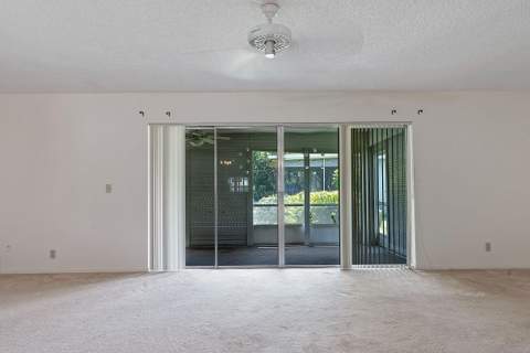 7184 Pine Manor Drive, Lake Worth FL - photo 18 of 47