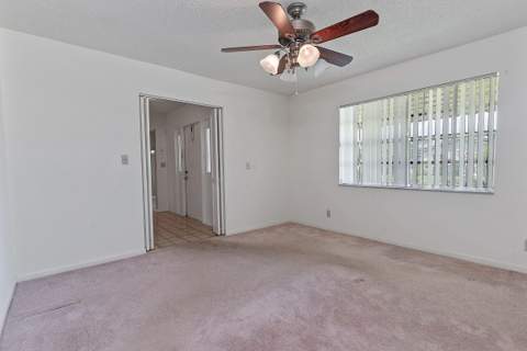 7184 Pine Manor Drive, Lake Worth FL - photo 22 of 47