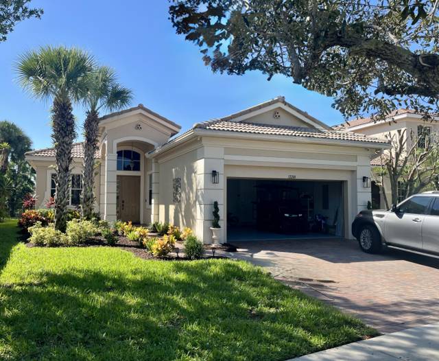 12200 NW 77TH Manor