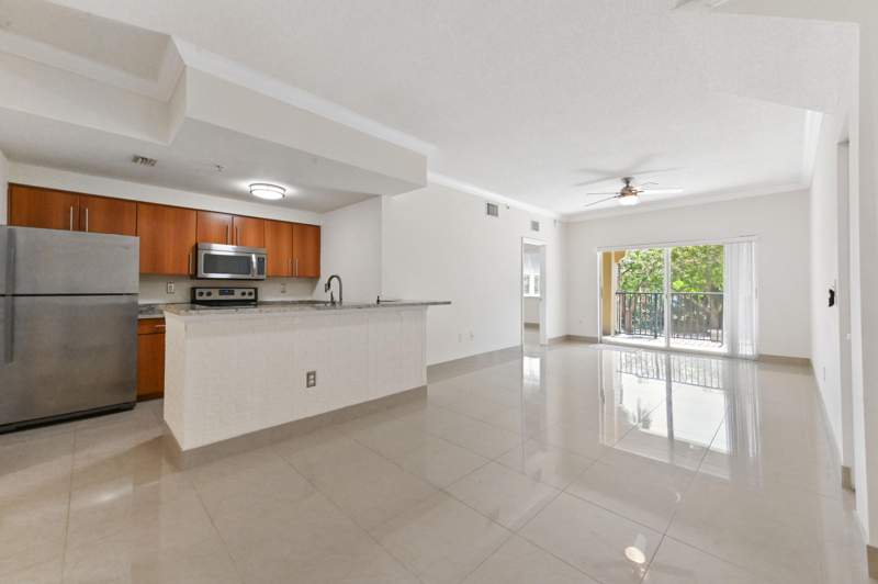 3 bedroom Condominium at 6020 W Sample Road #204, El-Ad Poinciana Condo, Coral Springs — photo 4