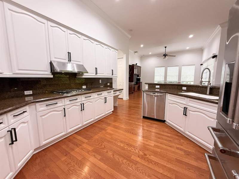 4 bedroom Single Family Residence at 1919 S Club Drive, Lakefield Of The Landings At Wellington 3A, Wellington — photo 5