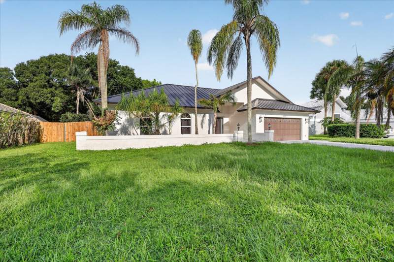 4 bedroom Single Family Residence at 3230 Alexander Court, Carmel, Palm City — photo 3
