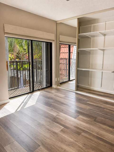 725 NW 99th Circle, Plantation FL - photo 24 of 36