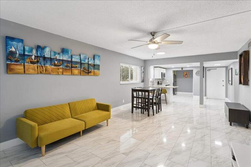 2 bedroom Condominium at 6600 Royal Palm Boulevard #215B, Royal Park Gardens I-B Condo, Margate — photo 2