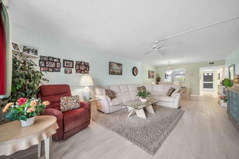 4735 Lucerne Lakes Boulevard #402, Lake Worth FL - photo 12 of 37