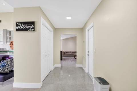 990 Hickory Trail, Wellington FL - photo 6 of 61