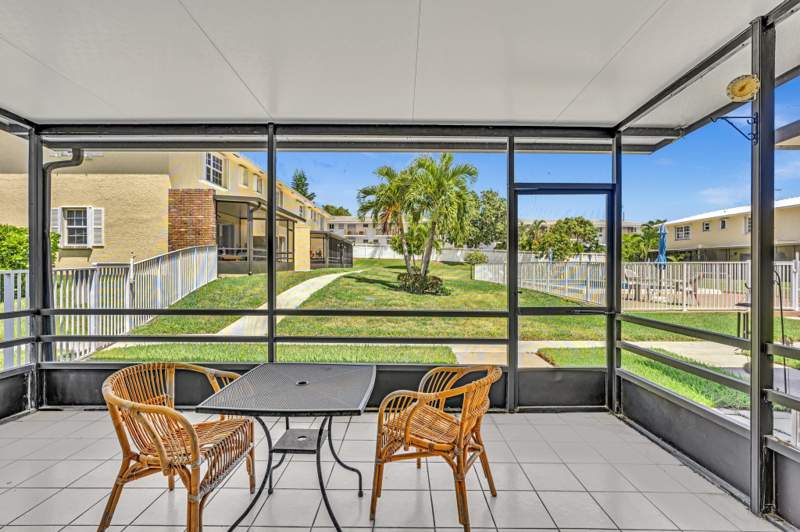 2 bedroom Townhouse at 60 SW 5th Avenue #0050, Ridgewood Condo, Boca Raton — photo 4