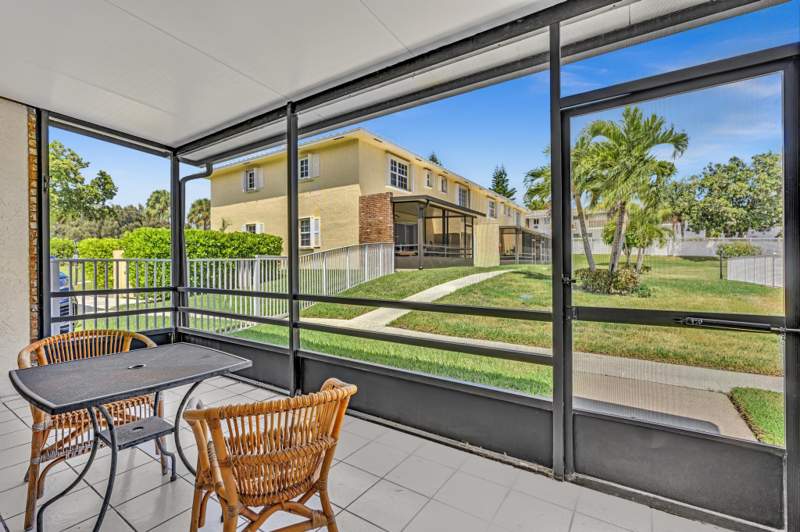 2 bedroom Townhouse at 60 SW 5th Avenue #0050, Ridgewood Condo, Boca Raton — photo 5