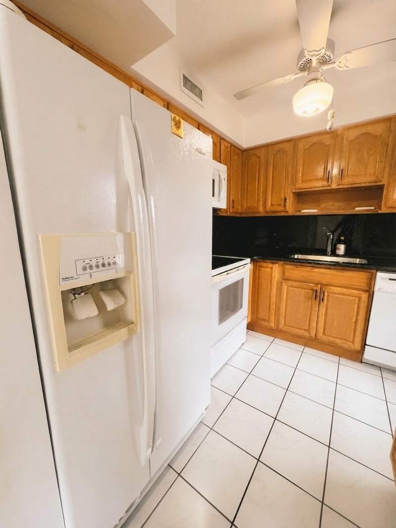 2 bedroom Condominium at 777 SE 2nd Avenue #213, Deerfield Lake Condominium, Deerfield Beach — photo 2