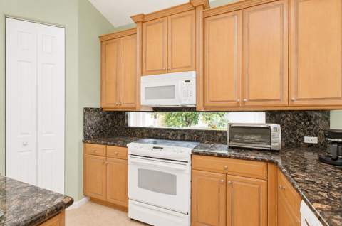 8855 Majorca Bay Drive, Lake Worth FL - photo 12 of 72