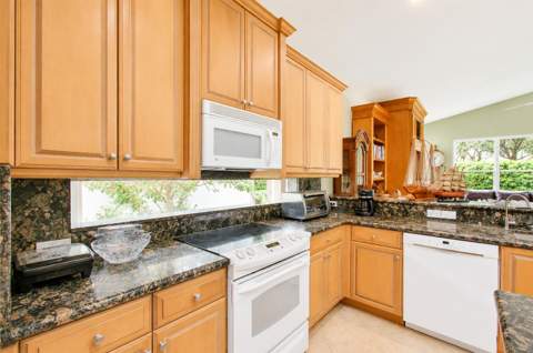 8855 Majorca Bay Drive, Lake Worth FL - photo 14 of 72