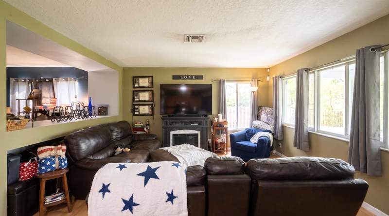 3 bedroom Single Family Residence at 3218 SW Fillmore Street, Port St Lucie Section 15, Port St. Lucie — photo 3