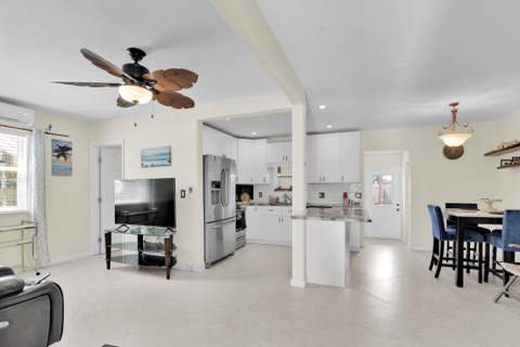 5221 NE 16th Avenue, Pompano Beach FL - photo 11 of 44