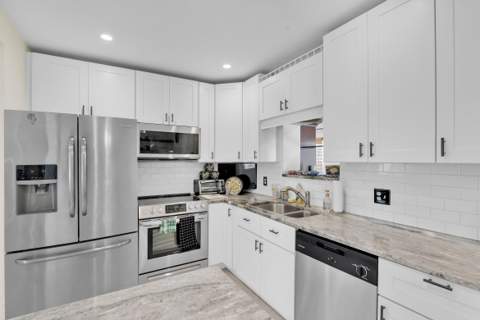 5221 NE 16th Avenue, Pompano Beach FL - photo 15 of 44