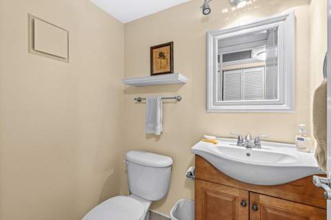 68 Suffolk B #680, Boca Raton FL - photo 16 of 26