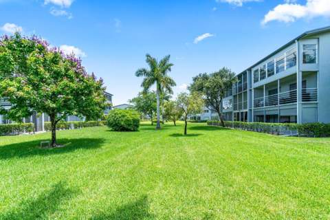 68 Suffolk B #680, Boca Raton FL - photo 20 of 26
