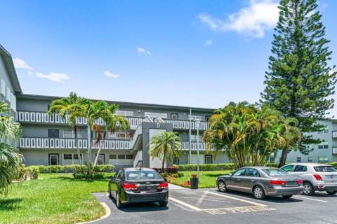 68 Suffolk B #680, Boca Raton FL - photo 23 of 26