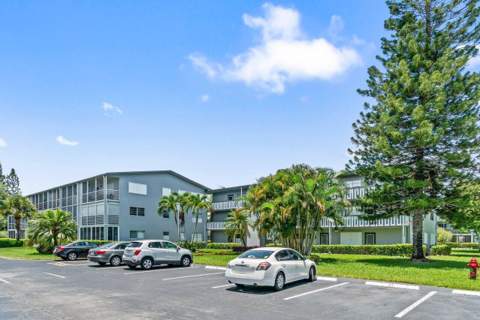 68 Suffolk B #680, Boca Raton FL - photo 24 of 26