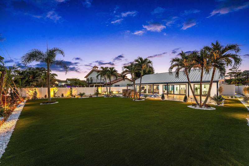 4 bedroom Single Family Residence at 1520 SW 17th Street, Hillsboro Park, Boca Raton — photo 4