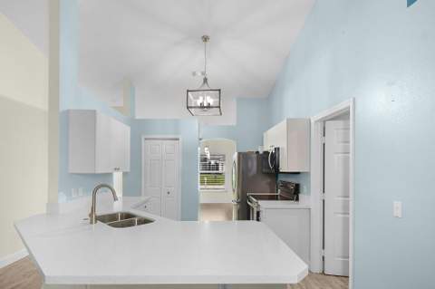 1085 SW Majorca Avenue, Port St. Lucie FL - photo 15 of 45