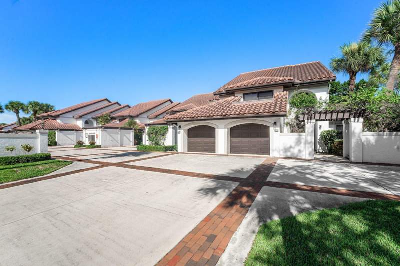 2 bedroom Condominium at 16648 Traders Crossing #106, Traders Crossing At Jonathans Landing, Jupiter — photo 3