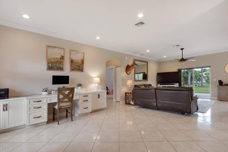 3 bedroom Single Family Residence at 16605 64th Place, Loxahatchee, Loxahatchee — photo 2