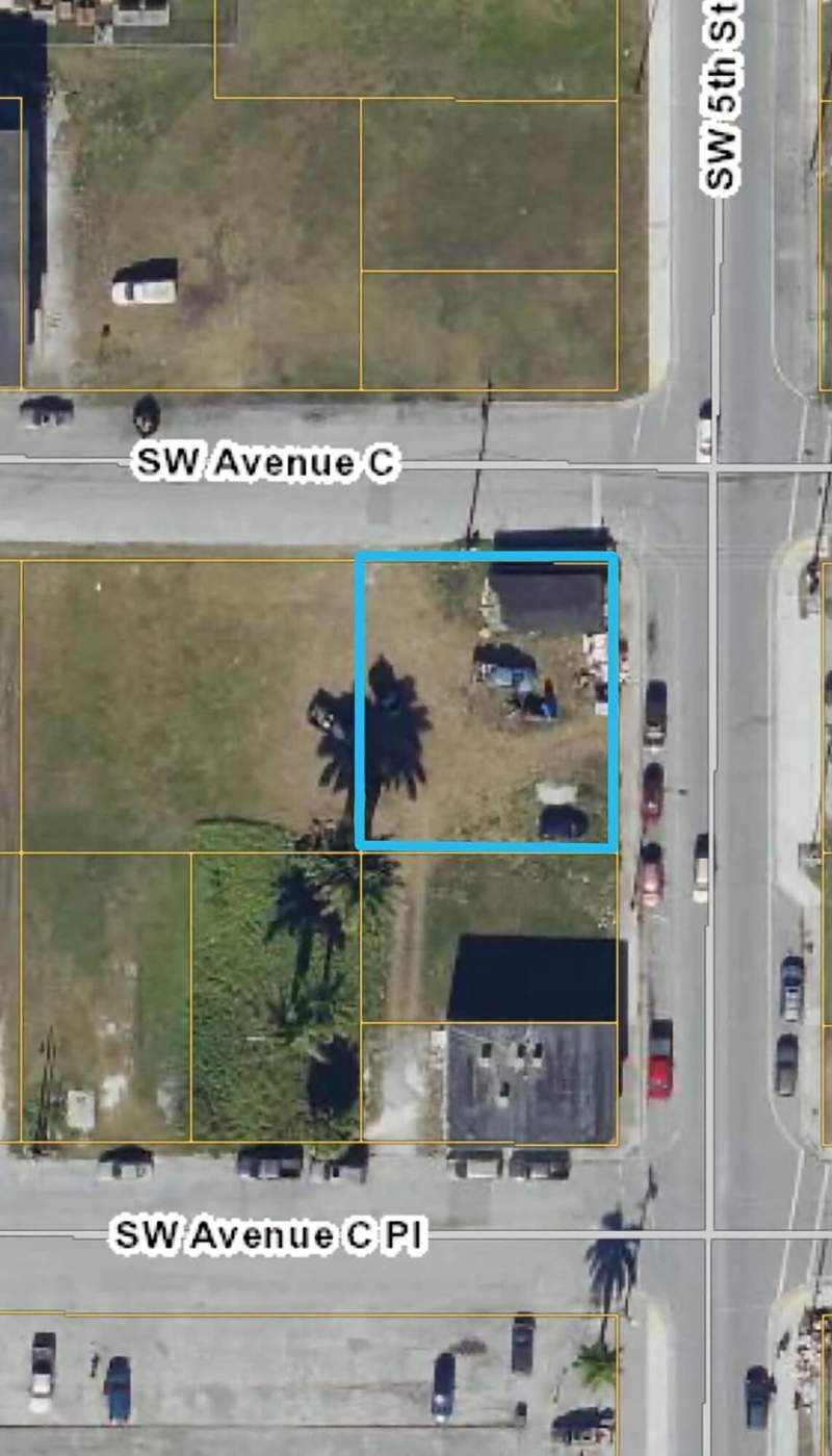 1 bedroom Single Family Residence at 300 SW 5th Street, Glade Sub Div, Belle Glade — photo 2