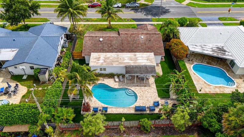 4 bedroom Single Family Residence at 438 SW 9th Avenue, Boca Raton Square Unit 1, Boca Raton — photo 3