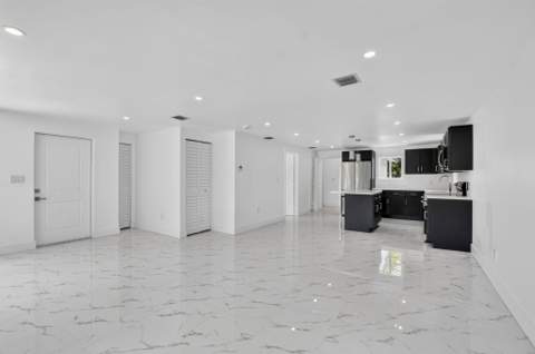 182 SW 6 Street, Deerfield Beach FL - photo 7 of 38