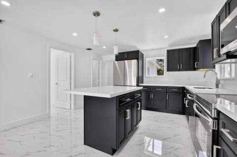 182 SW 6 Street, Deerfield Beach FL - photo 15 of 38