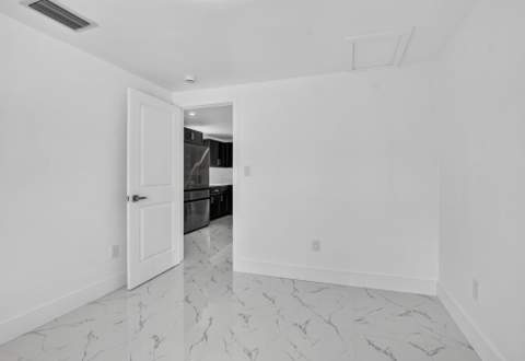 182 SW 6 Street, Deerfield Beach FL - photo 18 of 38