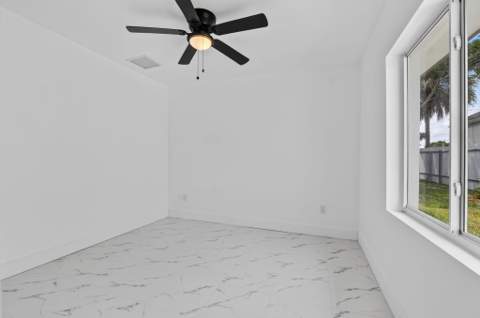 182 SW 6 Street, Deerfield Beach FL - photo 22 of 38