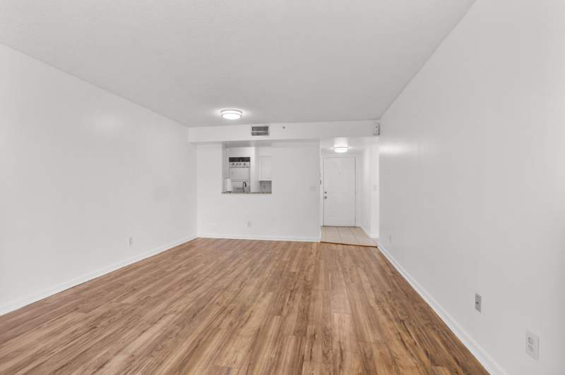 1 bedroom Condominium at 1341 SE 3rd Avenue #112, Sheridan East Condo Bldg 2, Dania Beach — photo 4