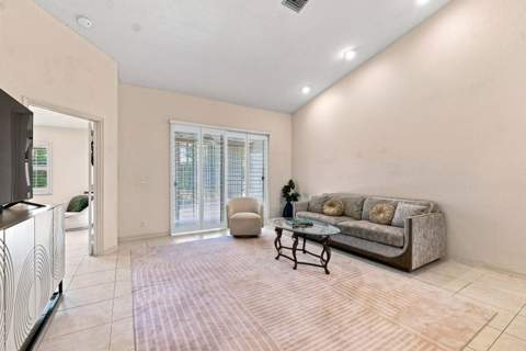 8088 Via Di Veneto, Boca Raton FL - photo 6 of 36