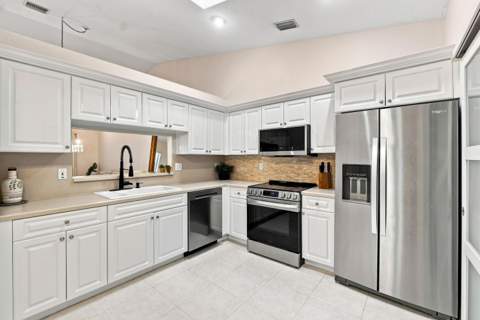 8088 Via Di Veneto, Boca Raton FL - photo 11 of 36