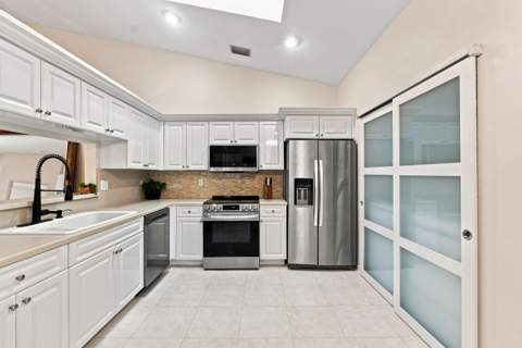 8088 Via Di Veneto, Boca Raton FL - photo 13 of 36